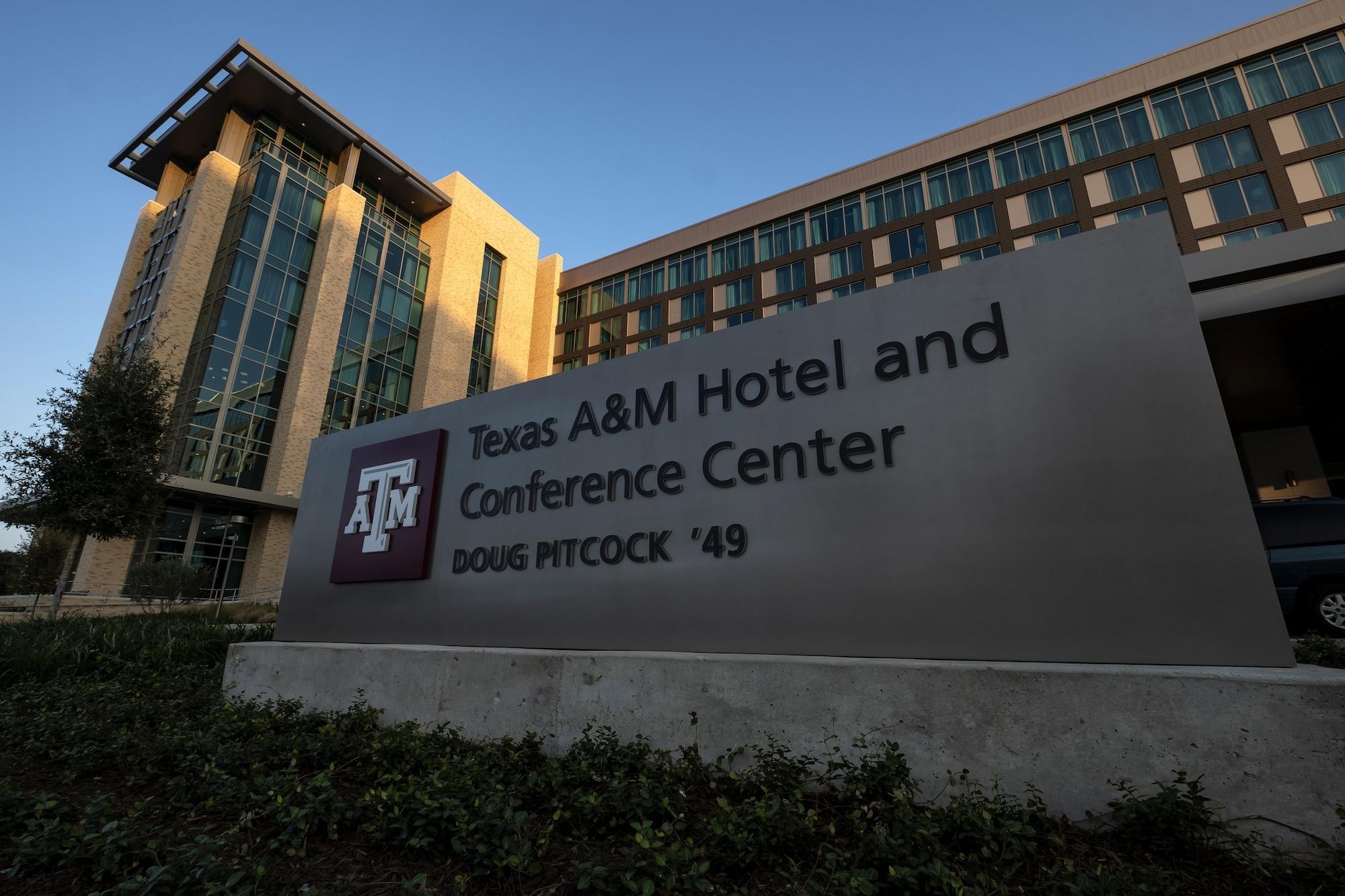 קולג' סטיישן Texas A&M Hotel And Conference Center מראה חיצוני תמונה